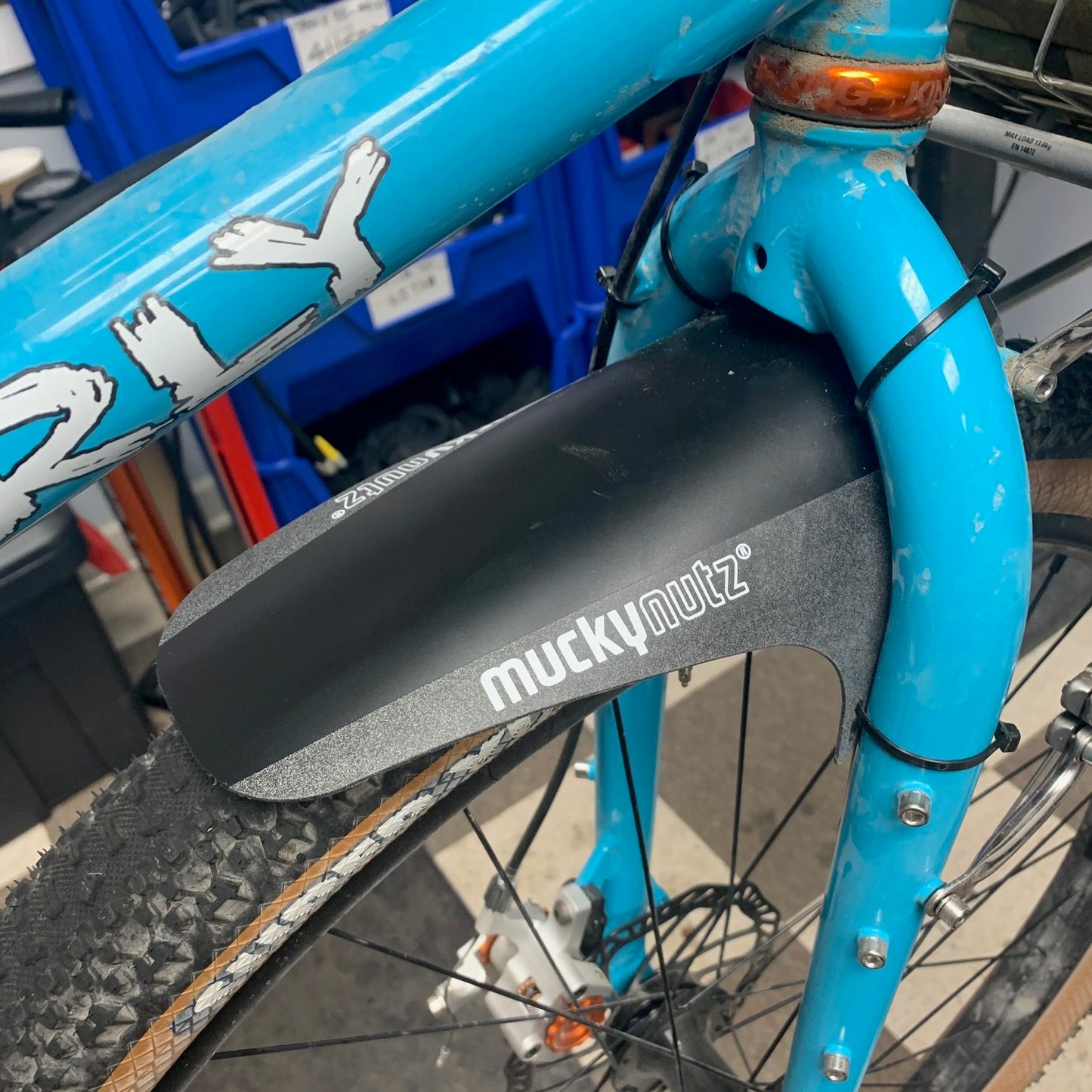 MUCKY NUTZ FACE FENDER REFLCTV