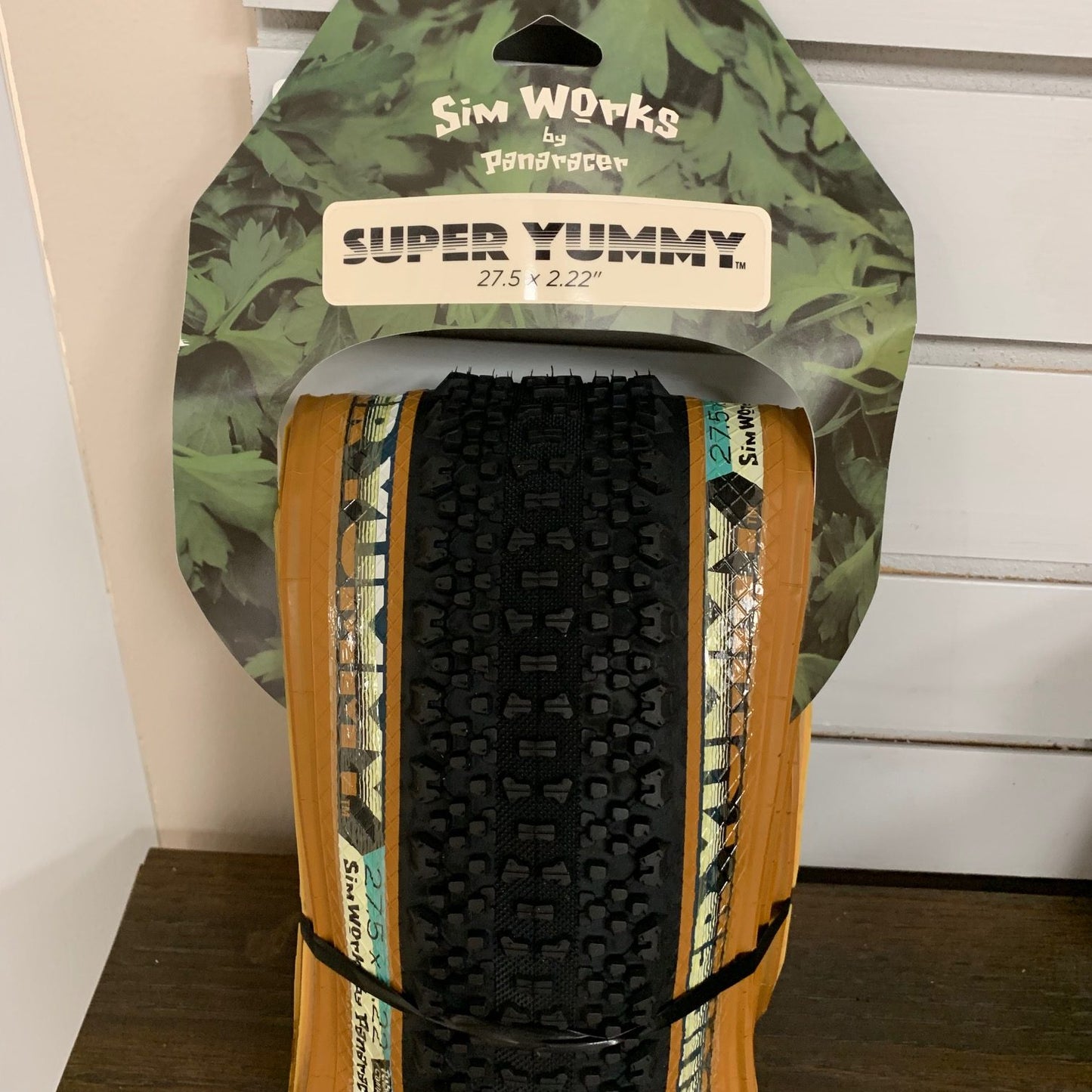 SIM WORKS SUPER YUMMY 27.5X2.22