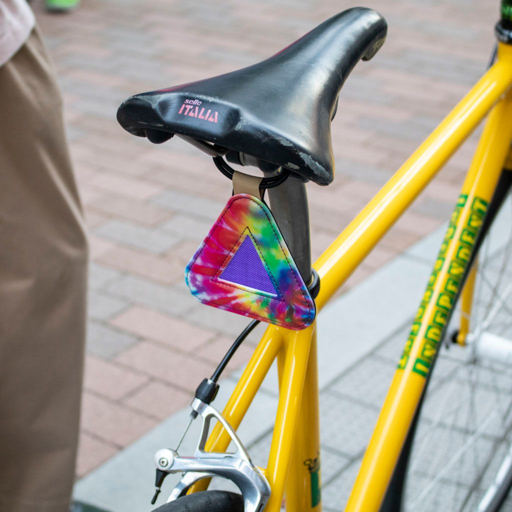 Triangle reflector clearance bike